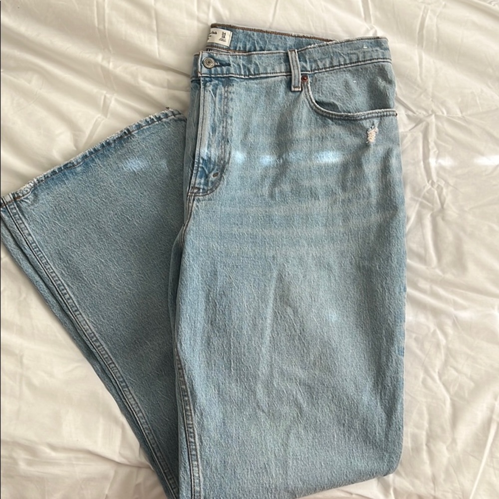 Abercrombie Vintage Flare Jeans - Picture 3 of 14
